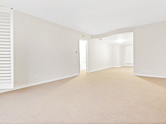 3rd image of 846 Alandele Ave #1/2