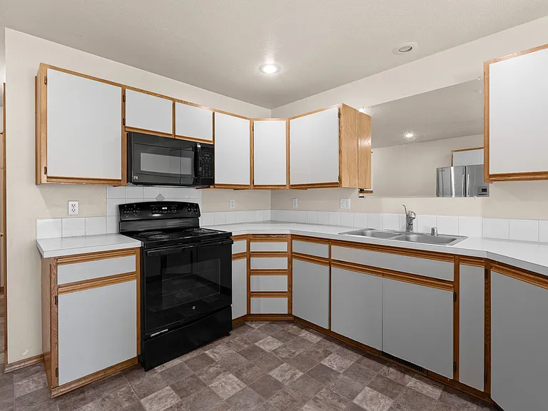 50 E Hastings Rd #50 & 52 — Photo 9