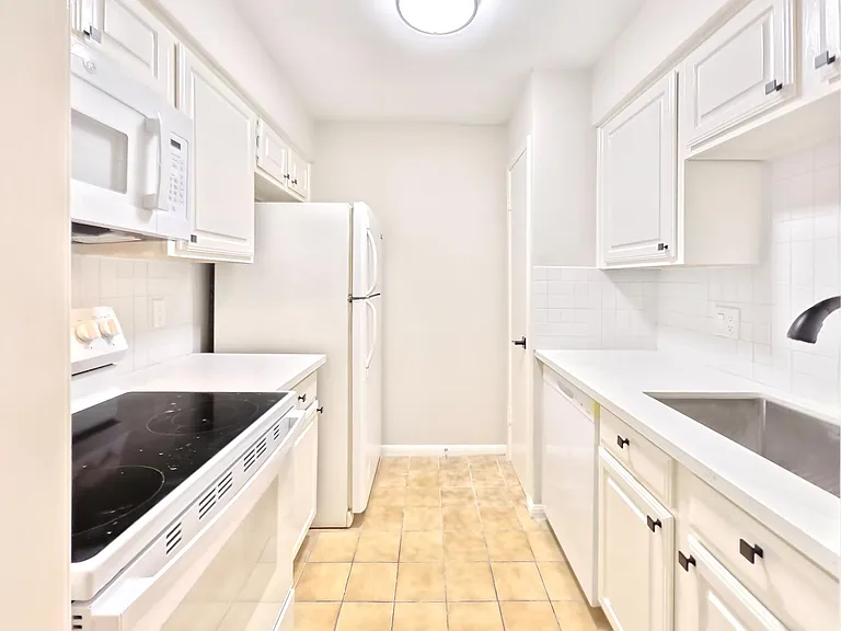 2507 Montrose Blvd #49 — Photo 14