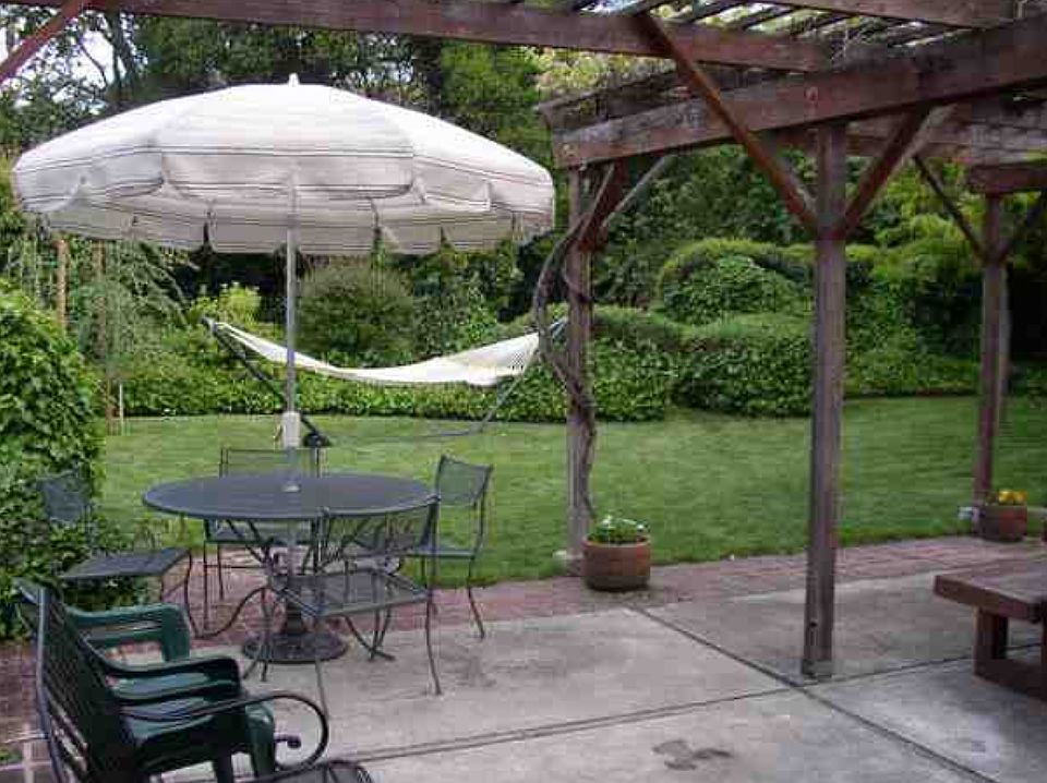 2nd image of 1237 Lindell Dr