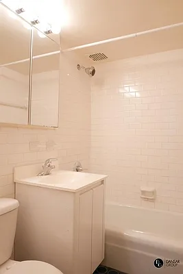 Rented by JK Dansar Corp | media 9