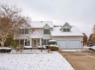 1424 Meadow Trl, South Bend, IN 46614