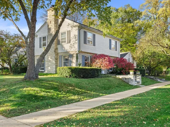 9515 Ridge BOULEVARD, Wauwatosa, WI 53226