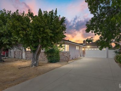 1716 Hughes Ln, Bakersfield, CA, 93304