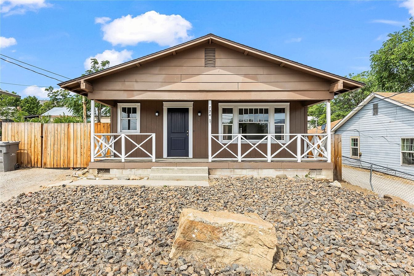 1st image of 724 S Chelan Avenue