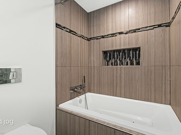 3rd image of 309 N 4th Ave APT B