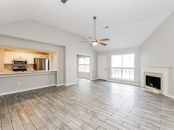 3rd image of 5975 Cottage Hill Dr