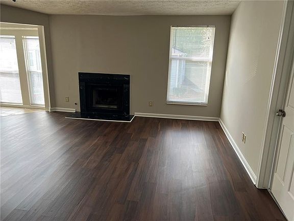 2nd image of 4273 Parkview Ct