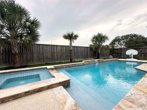 17815 Gables Bend Dr
