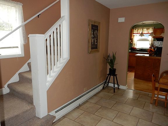 3rd image of 119 S 2nd St