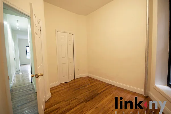 Rented by Link NY Realty | media 18
