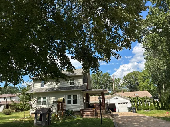 8283 Roush St NW, Massillon, OH 44646