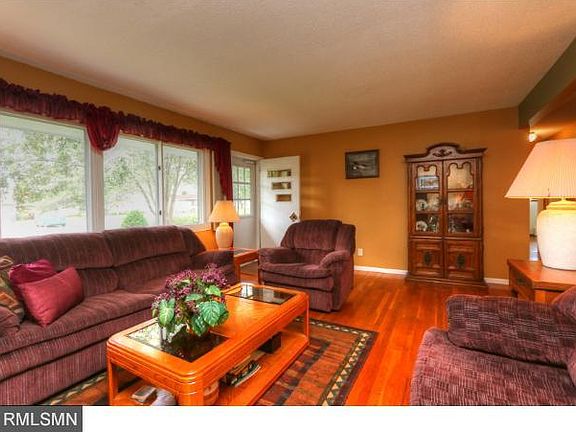 5th image of 2114 McMenemy St N