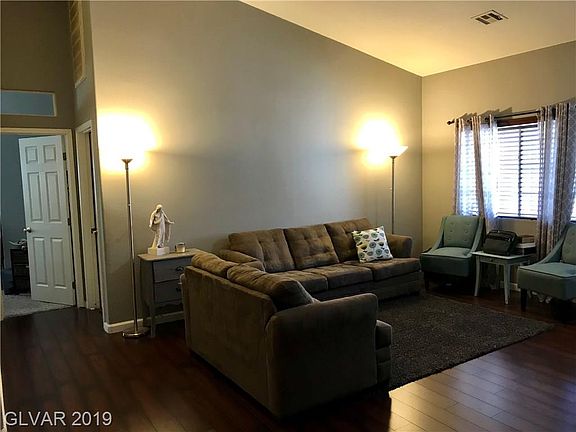 5th image of 3906 Giles St