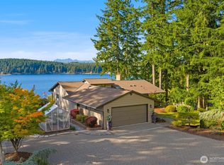 721 E Mason Lake Dr E, Grapeview, WA 98546