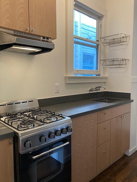 1st image of 332A Guerrero St