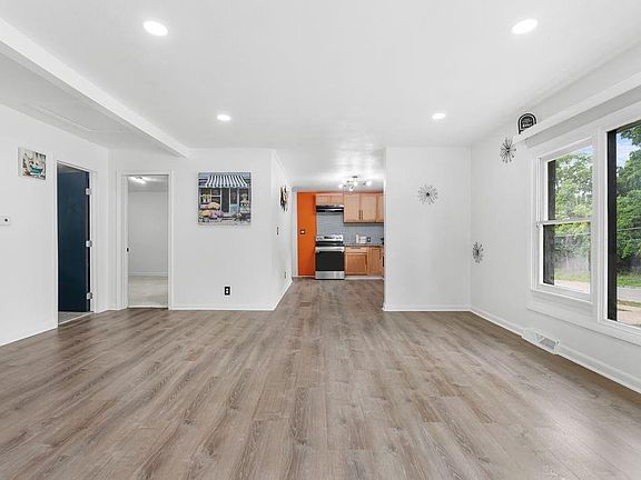 5th image of 3421 E 55th St