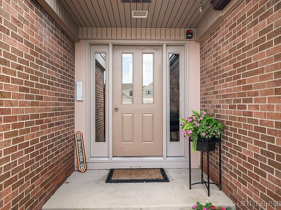 2nd image of 241 Auburn Ct #241