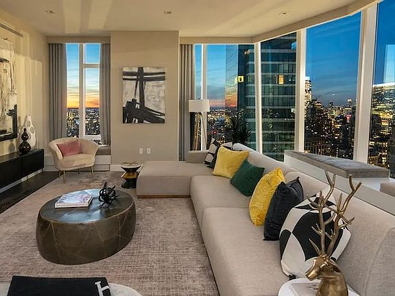 4th image of 45 E 22nd St #42A