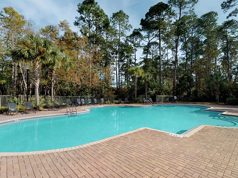 Large swimming pool at Gregory Cove in Jacksonville, FL
