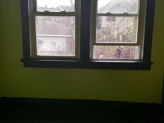 5th image of 3816 Catalpa St