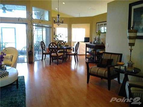 3rd image of 390 Cambridge Dr