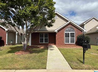 2107 Village Ln, Calera, AL 35040