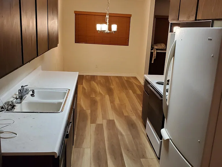 277 Pleasant St #215 — Photo 8