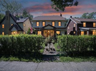 1066 Nela View Rd, Cleveland Heights, OH 44112