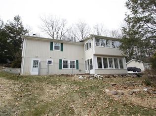 2 Simons Rd, Pine Bush, NY 12566