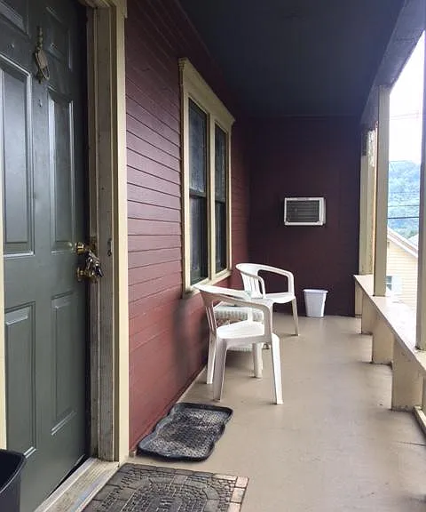 1028 Marshall St #1A — Photo 1