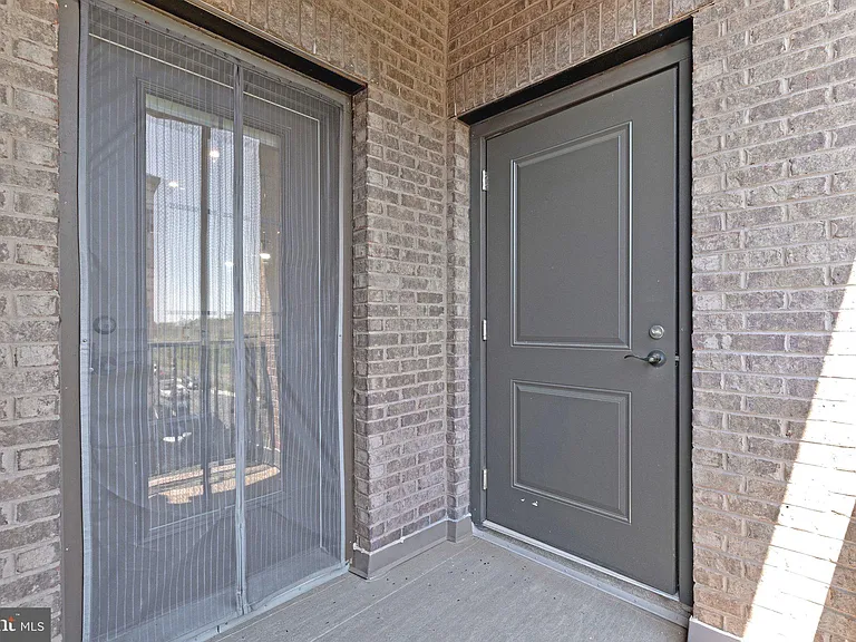 2320 Field Point Rd #4-304 — Photo 30
