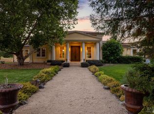 968 Chiquita Rd, Healdsburg, CA 95448