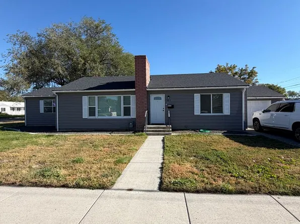 321 E Walker St, Blackfoot, ID 83221