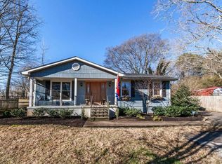 1105 Buena Rd, Knoxville, TN 37919