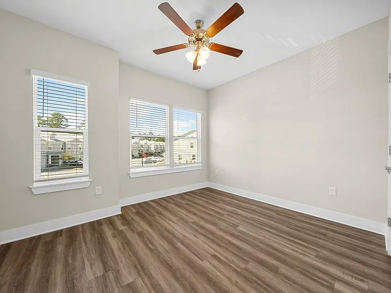 338 Date Palm Ln — Photo 18
