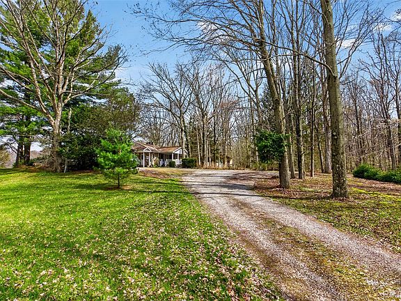3rd image of 8197 Irish Rd