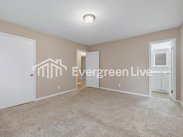 4 Bransfield Ct — Photo 9