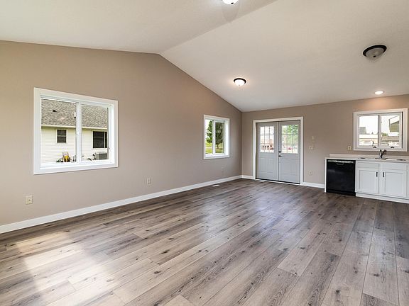 3rd image of 719 22nd St S