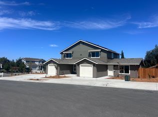 1961 Memorial Dr, Hollister, CA 95023