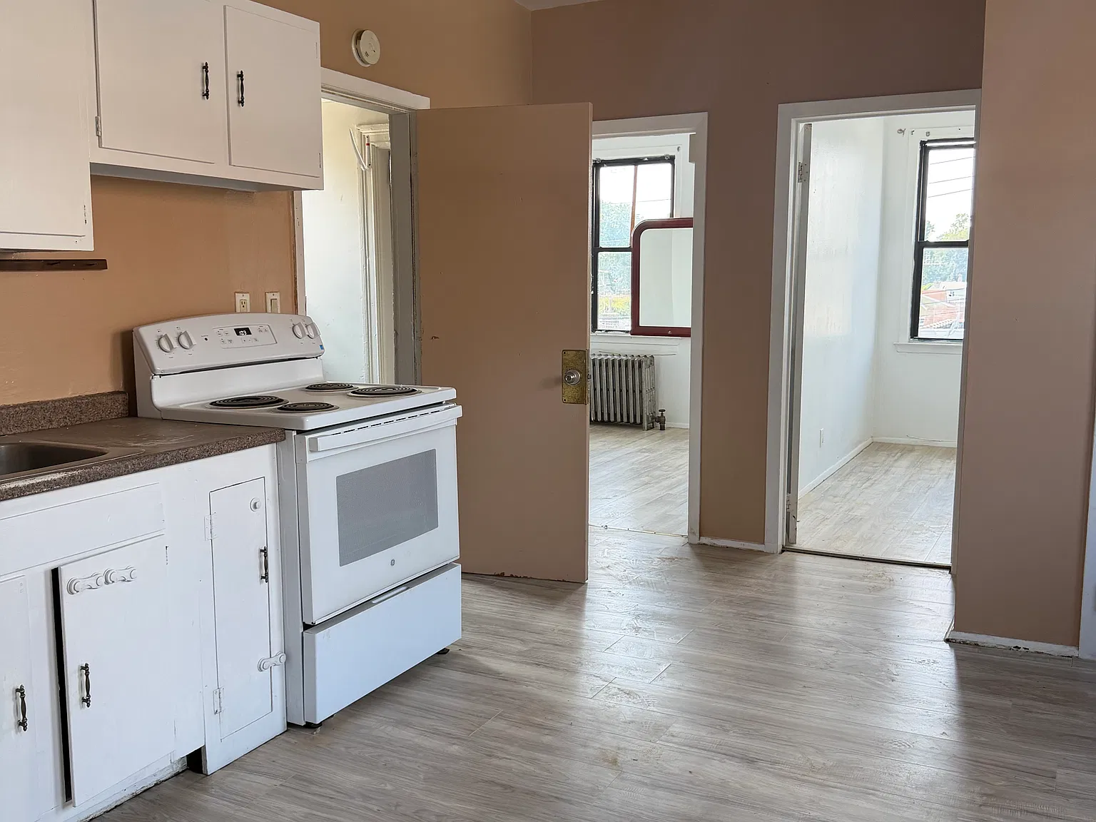 2 bed, 900 sqft, $2,600 — Photo 4