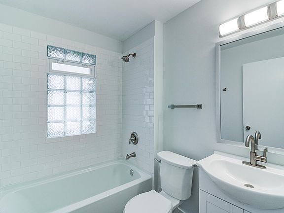 5th image of 2031 Chesterland Ave #2