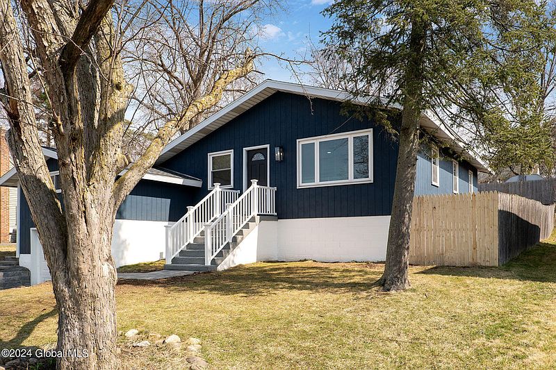 2nd image of 33 Bailey Avenue