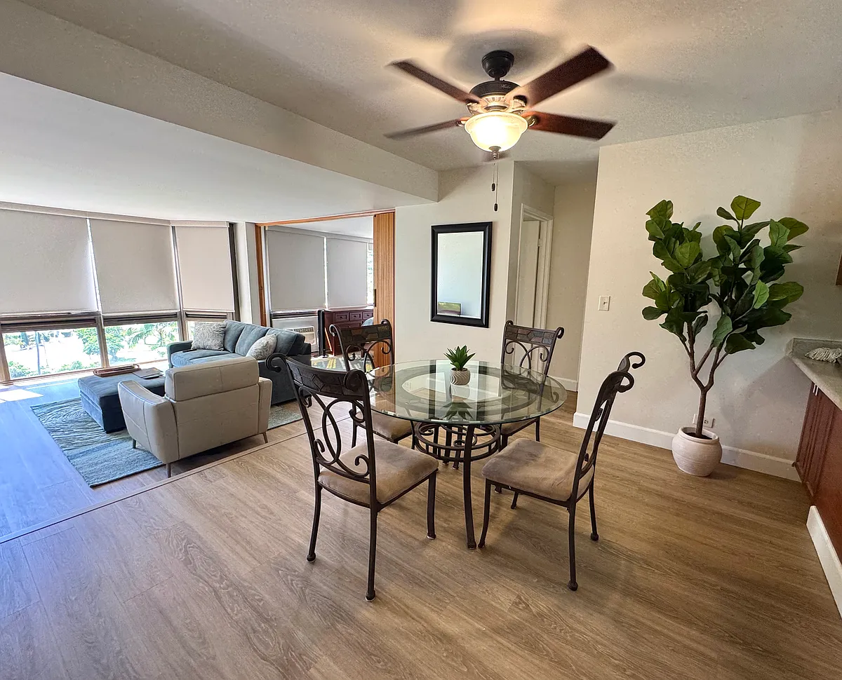 Building Photo - 511 Hahaione St #8B