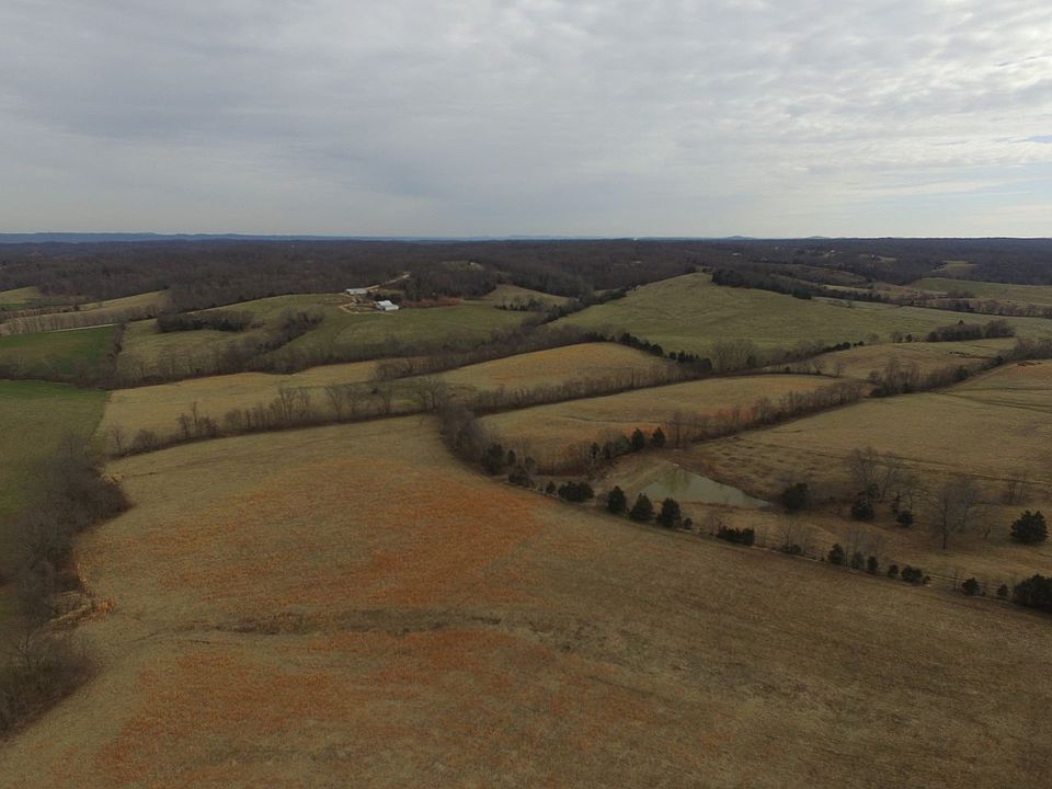 1st image of 524 Country Ln