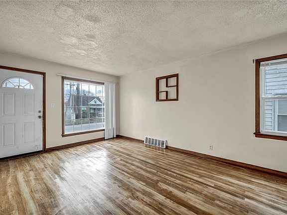 2nd image of 10213 Dove Ave