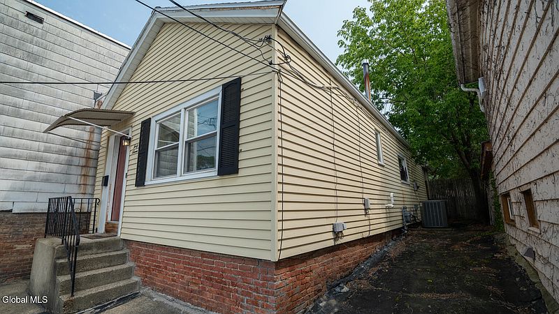 3rd image of 47 13th Street