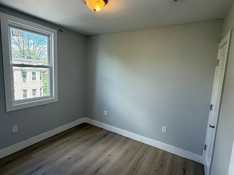 318 W Runyon St #3F — Photo 5