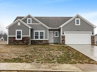 658 Painted Rock Dr SW, Byron Center, MI 49315