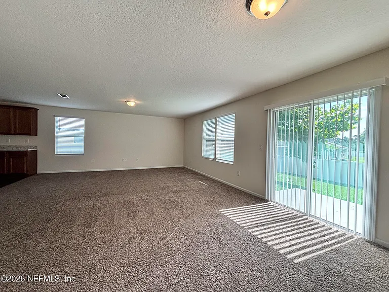 1763 Eagle View Way — Photo 32